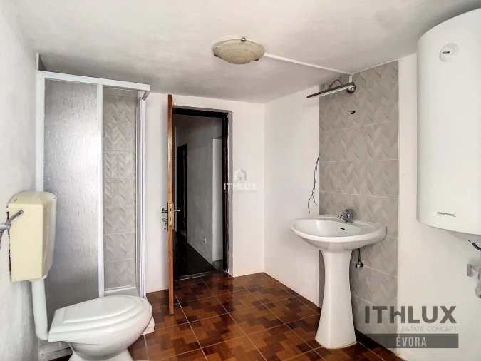 Moradia T4 para Venda em Assunção, Ajuda, Salvador e Santo Ildefonso Foto 7