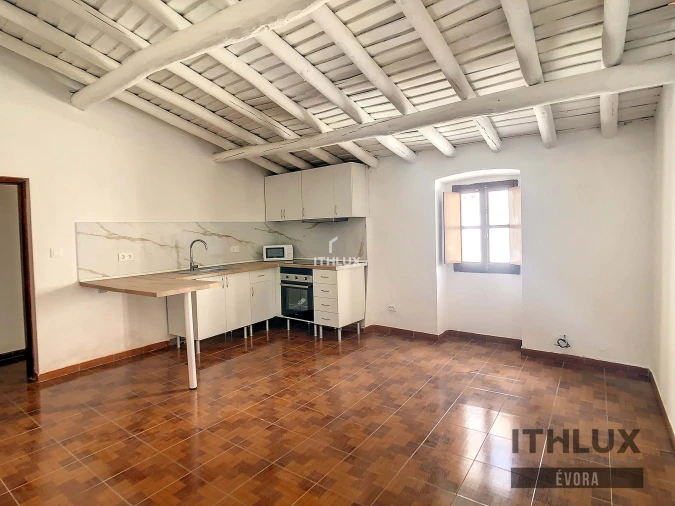 Moradia T4 para Venda em Assunção, Ajuda, Salvador e Santo Ildefonso Foto 2