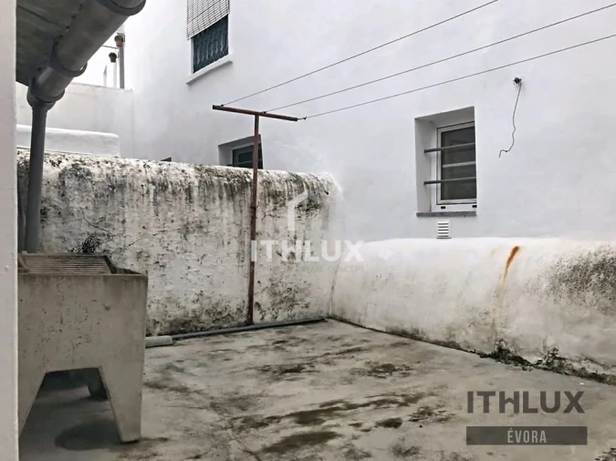 Moradia T4 para Venda em Assunção, Ajuda, Salvador e Santo Ildefonso Foto 15