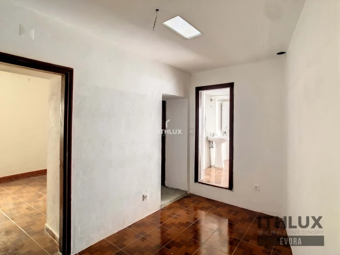 Moradia T4 para Venda em Assunção, Ajuda, Salvador e Santo Ildefonso Foto 6