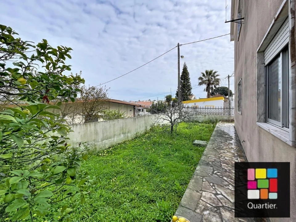 Moradia T4 para Venda em Charneca de Caparica e Sobreda Foto 5