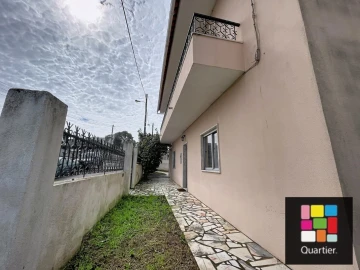 Moradia T4 para Venda em Charneca de Caparica e Sobreda