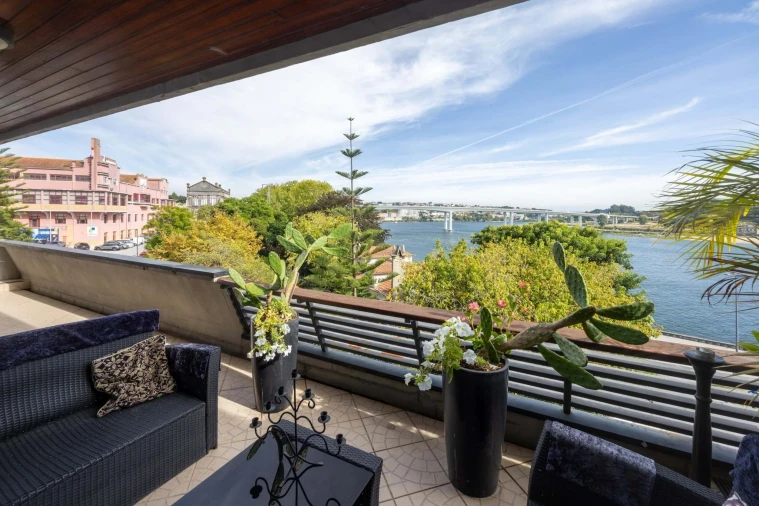 Apartamento T5 para Venda em Campanhã Foto 19