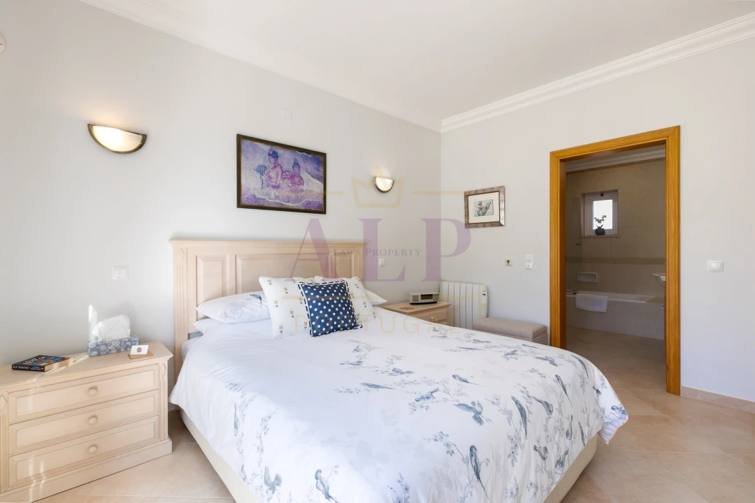 Moradia T3 para Venda em Lagos (São Sebastião e Santa Maria) Foto 27