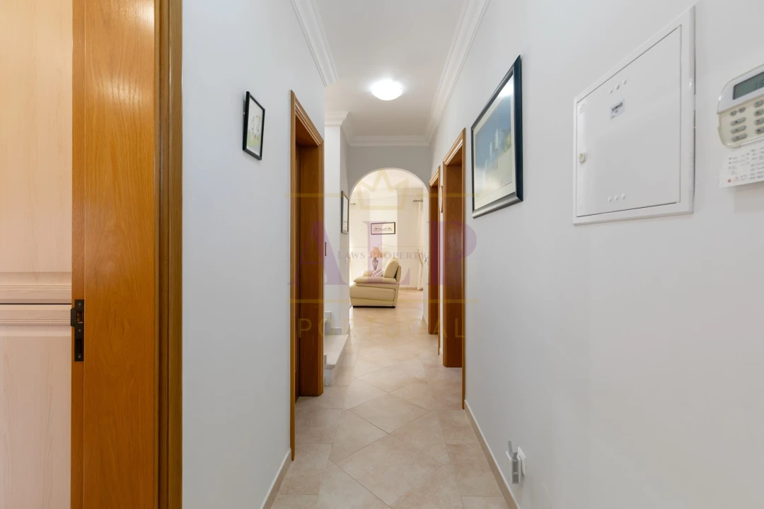 Moradia T3 para Venda em Lagos (São Sebastião e Santa Maria) Foto 5