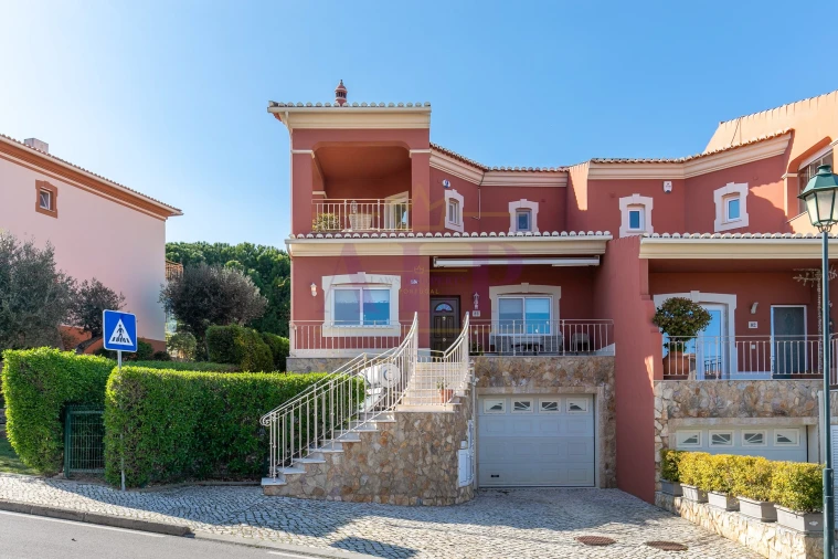 Moradia T3 para Venda em Lagos (São Sebastião e Santa Maria) Foto 1