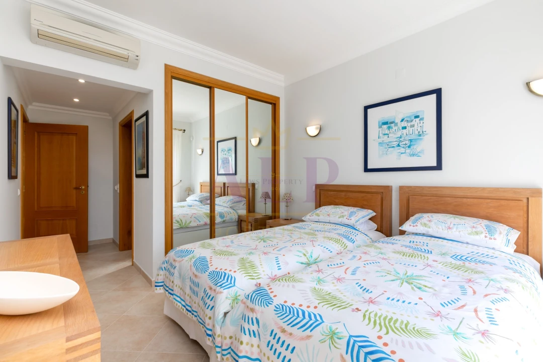 Moradia T3 para Venda em Lagos (São Sebastião e Santa Maria) Foto 28