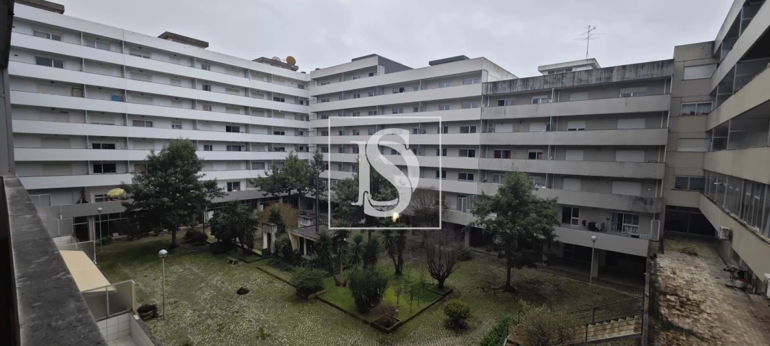 Apartamento T4 para Venda em Tamengos, Aguim e Óis do Bairro