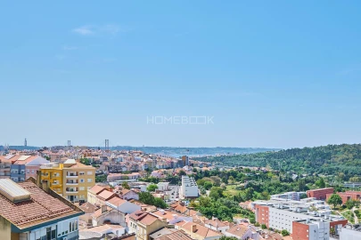 Apartamento T2 para Arrendamento em Campolide