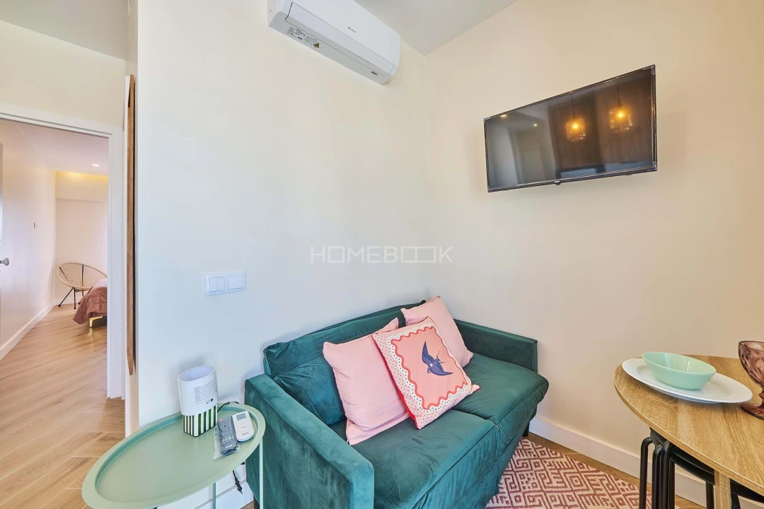 Apartamento T2 para Arrendamento em Campolide Foto 7
