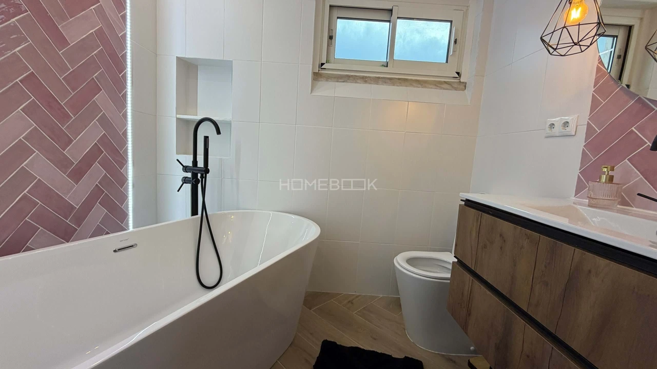 Apartamento T2 para Arrendamento em Campolide Foto 9