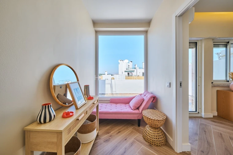 Apartamento T2 para Arrendamento em Campolide Foto 12