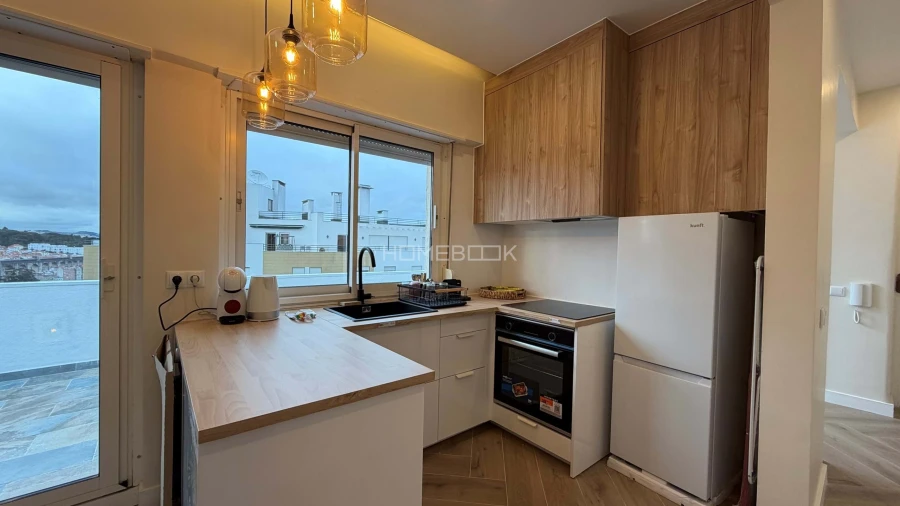 Apartamento T2 para Arrendamento em Campolide Foto 2