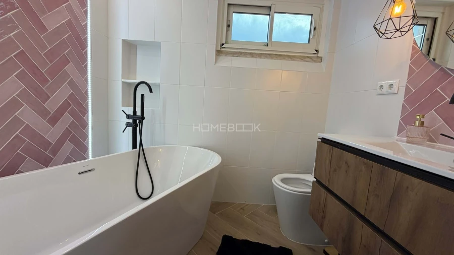 Apartamento T2 para Arrendamento em Campolide Foto 9