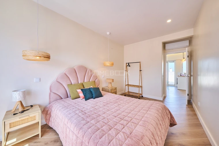 Apartamento T2 para Arrendamento em Campolide Foto 9