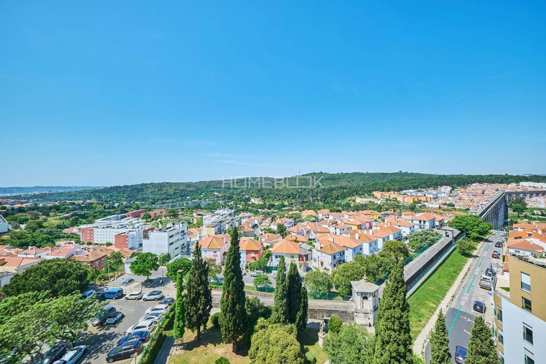 Apartamento T2 para Arrendamento em Campolide Foto 23