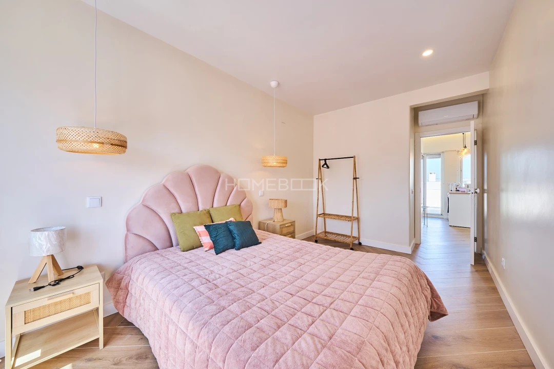 Apartamento T2 para Arrendamento em Campolide Foto 9