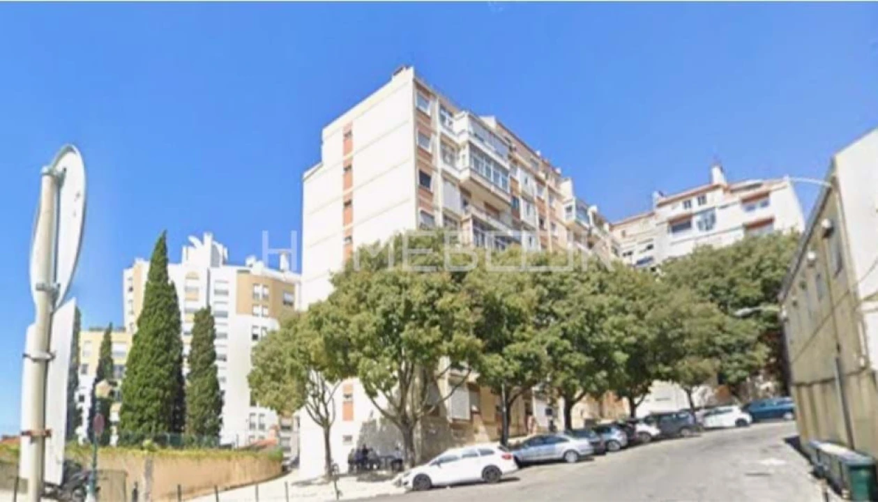 Apartamento T2 para Arrendamento em Campolide Foto 10