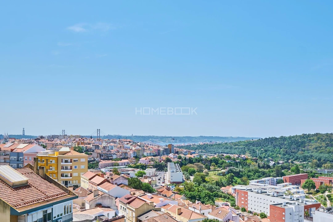 Apartamento T2 para Arrendamento em Campolide Foto 24