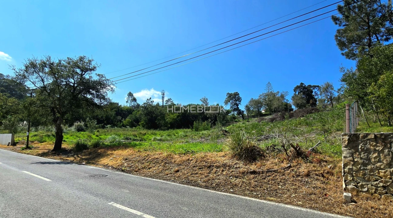 Terreno para Venda em Algueirão-Mem Martins Foto 1