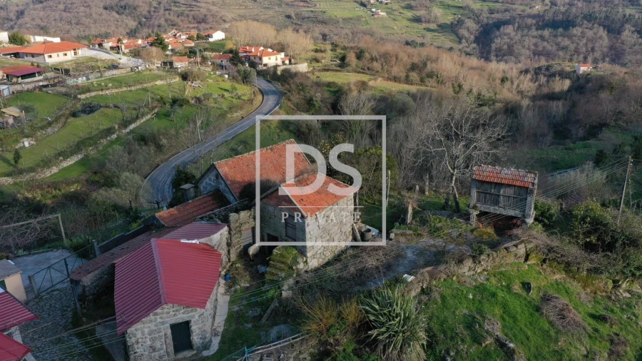 Moradia T3 para Venda em Campelo e Ovil Foto 12