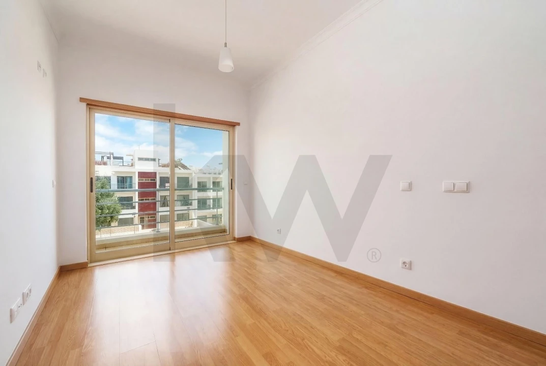 Apartamento T3 para Venda em Olhão Foto 13