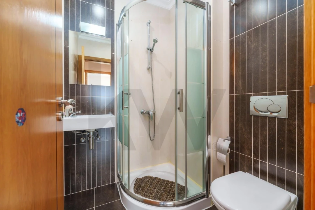 Apartamento T3 para Venda em Olhão Foto 12