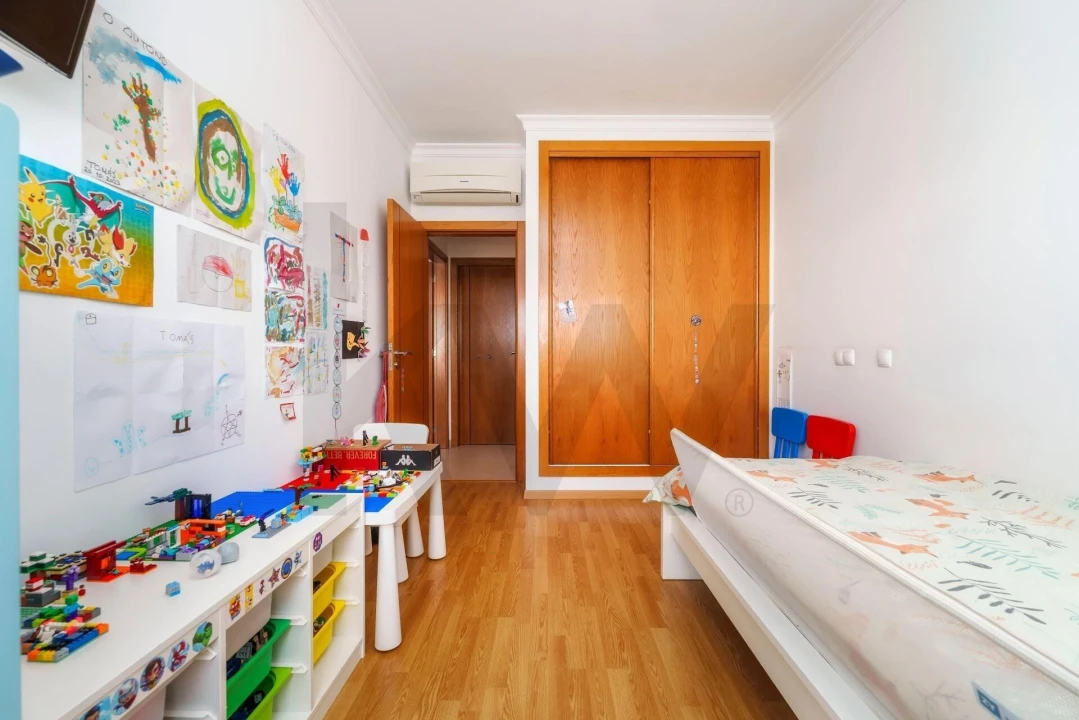 Apartamento T3 para Venda em Olhão Foto 11