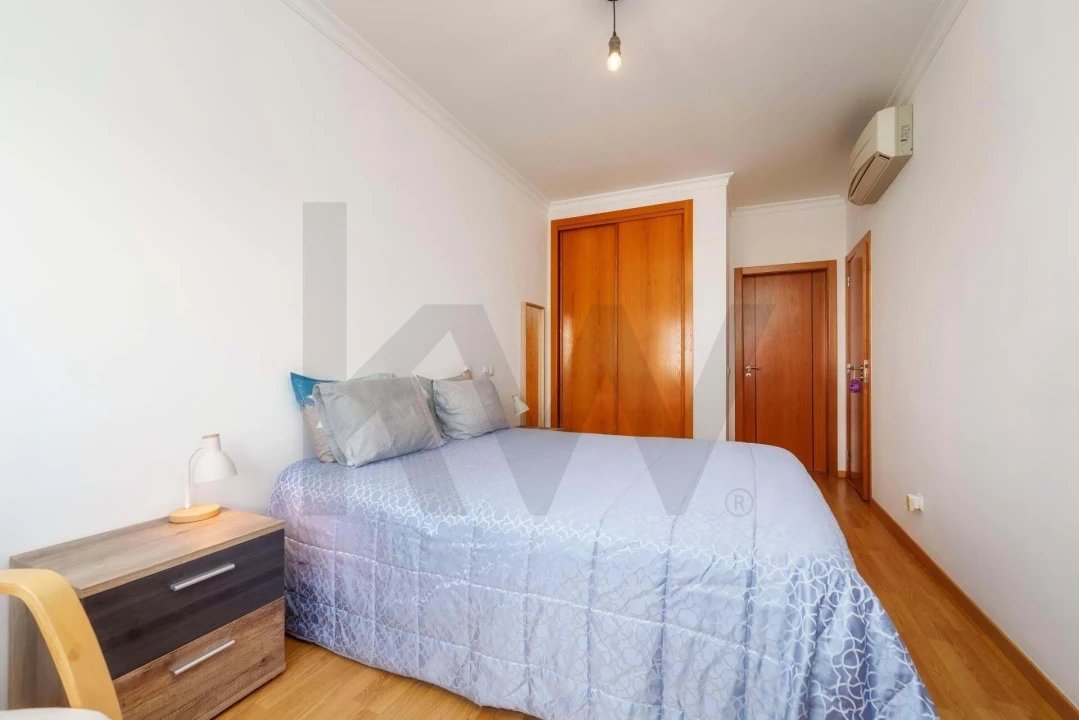 Apartamento T3 para Venda em Olhão Foto 8