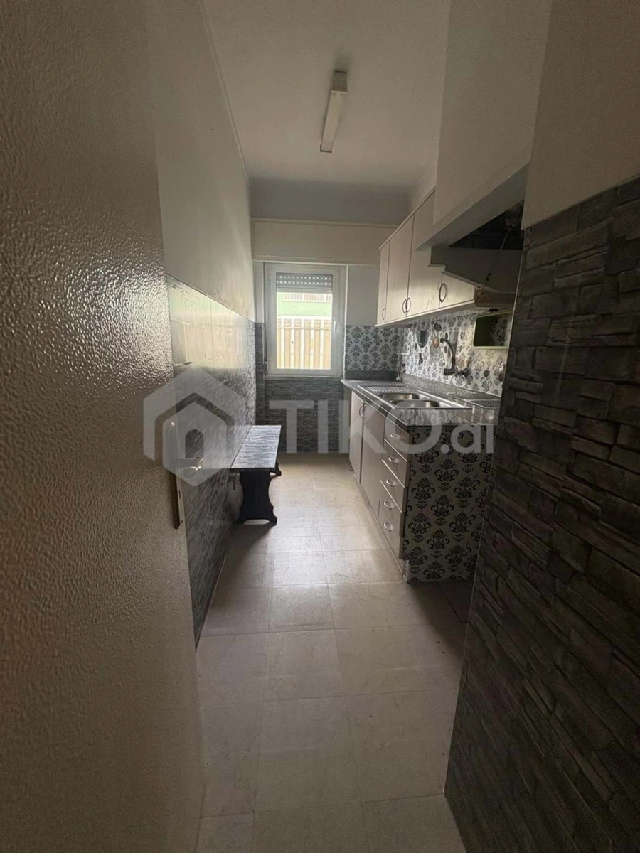 Apartamento T1 para Venda em Algés, Linda-A-Velha e Cruz Quebrada-Dafundo Foto 2