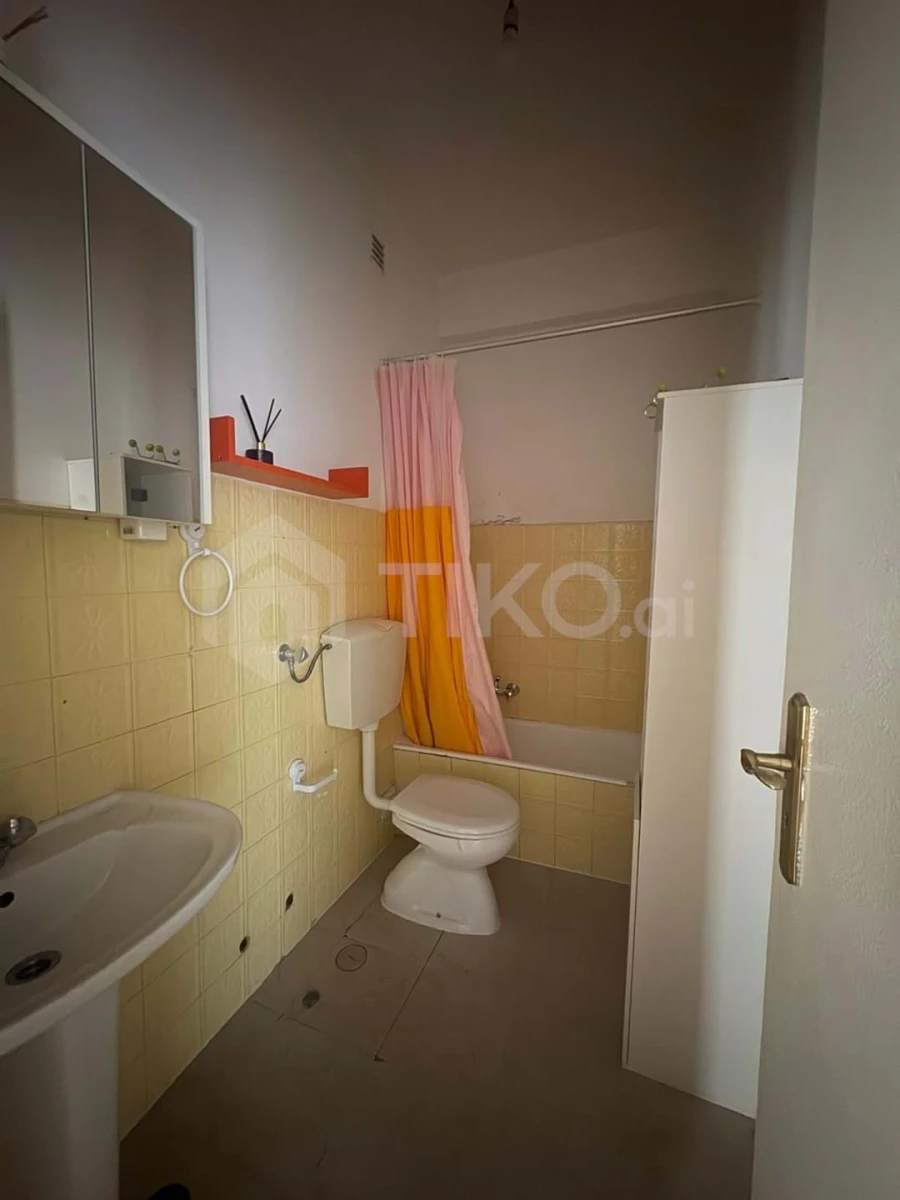 Apartamento T1 para Venda em Algés, Linda-A-Velha e Cruz Quebrada-Dafundo Foto 9