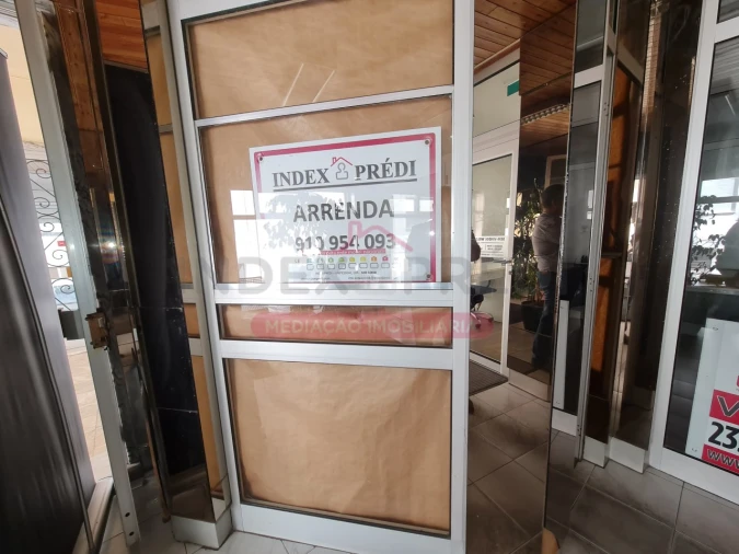 Loja para Arrendamento em Buarcos