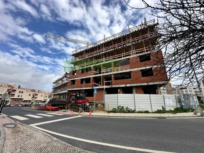 Apartamento T3 para Venda em Rio de Mouro Foto 8