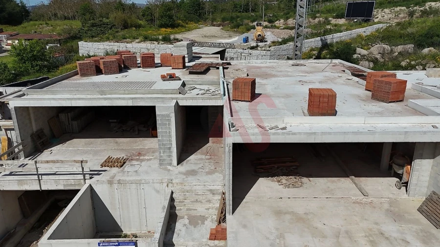 Moradia T3 para Venda em Cepães e Fareja Foto 4