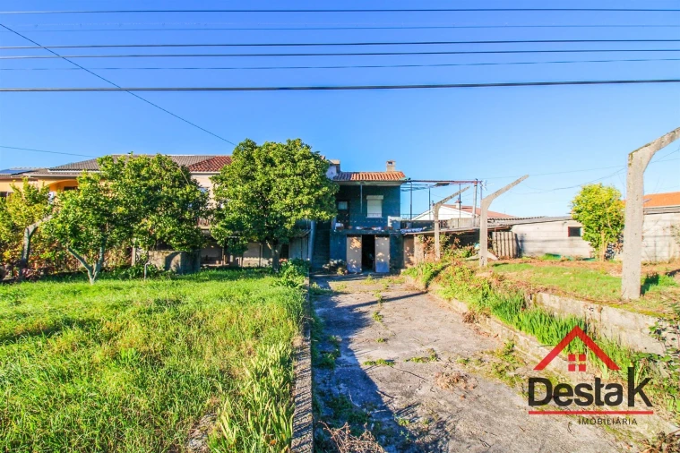 Moradia T4 para Venda em Campo