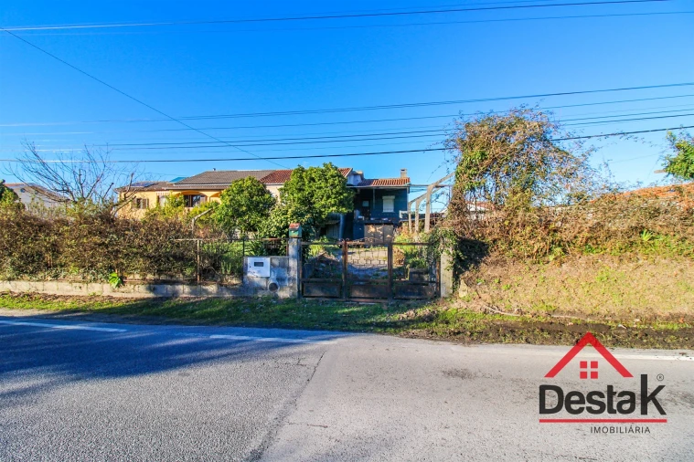 Moradia T4 para Venda em Campo Foto 17