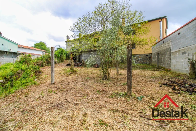 Moradia T4 para Venda em Campo Foto 11