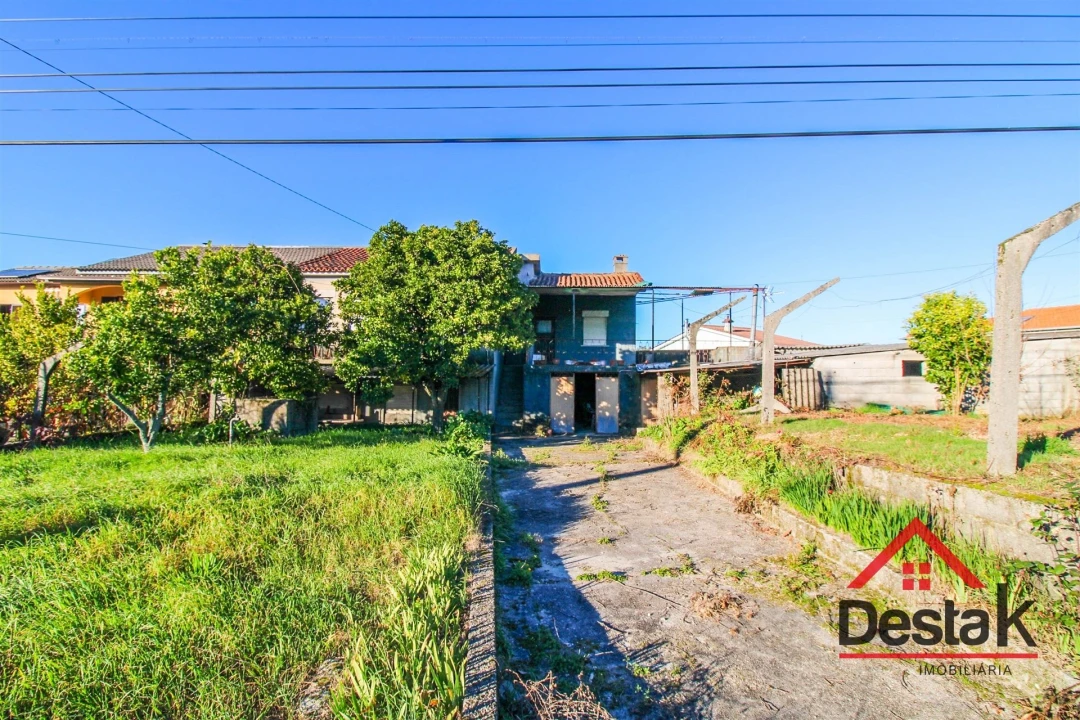 Moradia T4 para Venda em Campo Foto 1