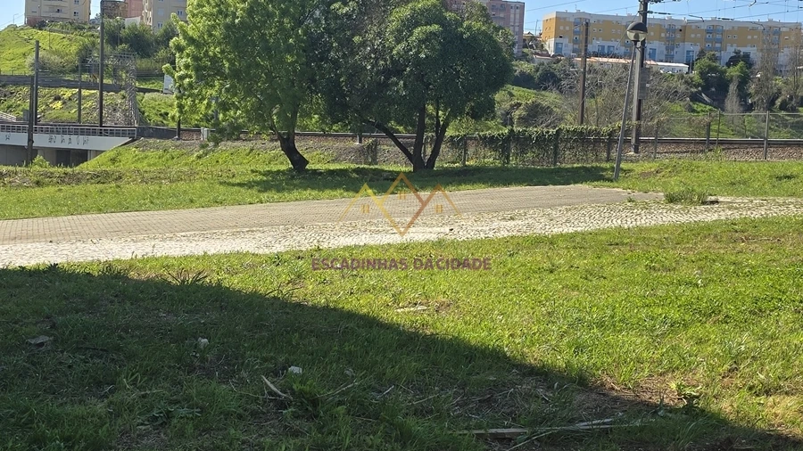 Terreno para Venda em Venteira