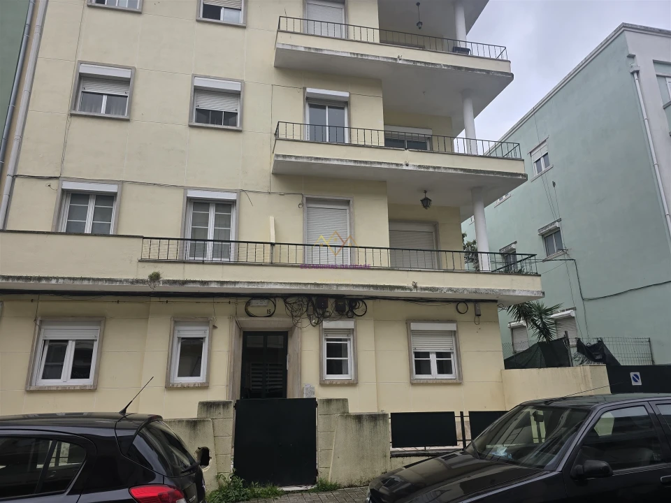 Apartamento T2 para Venda em Falagueira-Venda Nova Foto 1