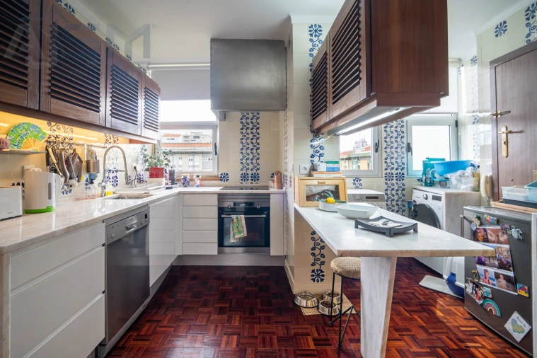 Apartamento T5 para Venda em Olivais Foto 24