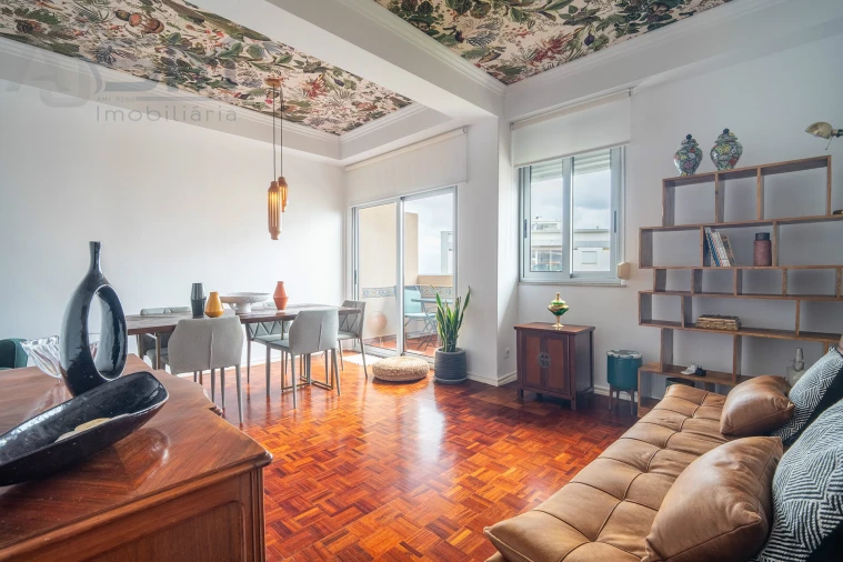 Apartamento T5 para Venda em Olivais Foto 2