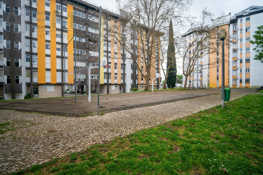 Apartamento T5 para Venda em Olivais Foto 30