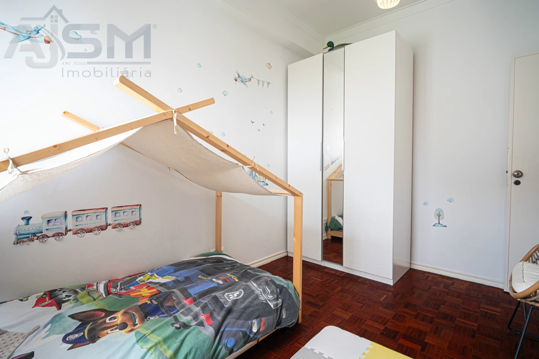 Apartamento T5 para Venda em Olivais Foto 16