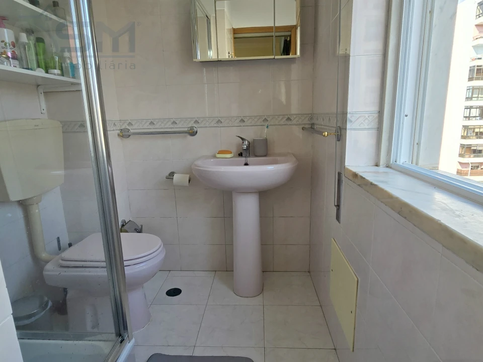 Apartamento T3 para Venda em Cacém e São Marcos Foto 27