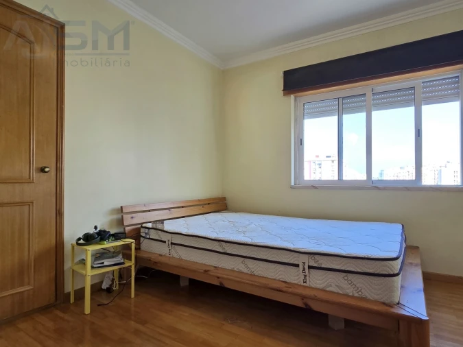 Apartamento T3 para Venda em Cacém e São Marcos Foto 24