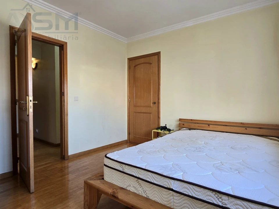 Apartamento T3 para Venda em Cacém e São Marcos Foto 25