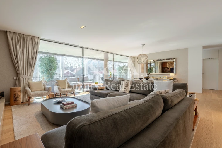 Apartamento T4 para Venda em Aldoar, Foz do Douro e Nevogilde Foto 4