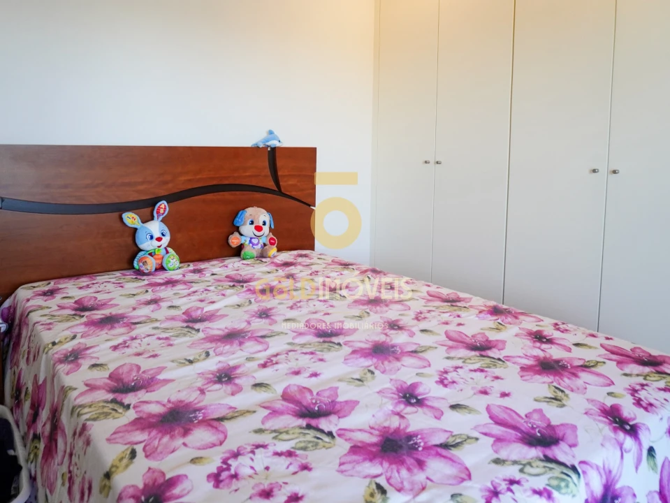 Apartamento T3 para Venda em Sobrado e Bairros Foto 18