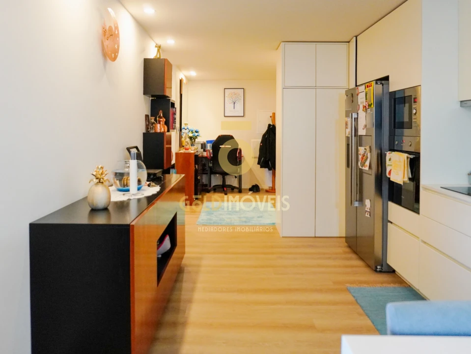 Apartamento T3 para Venda em Sobrado e Bairros Foto 9